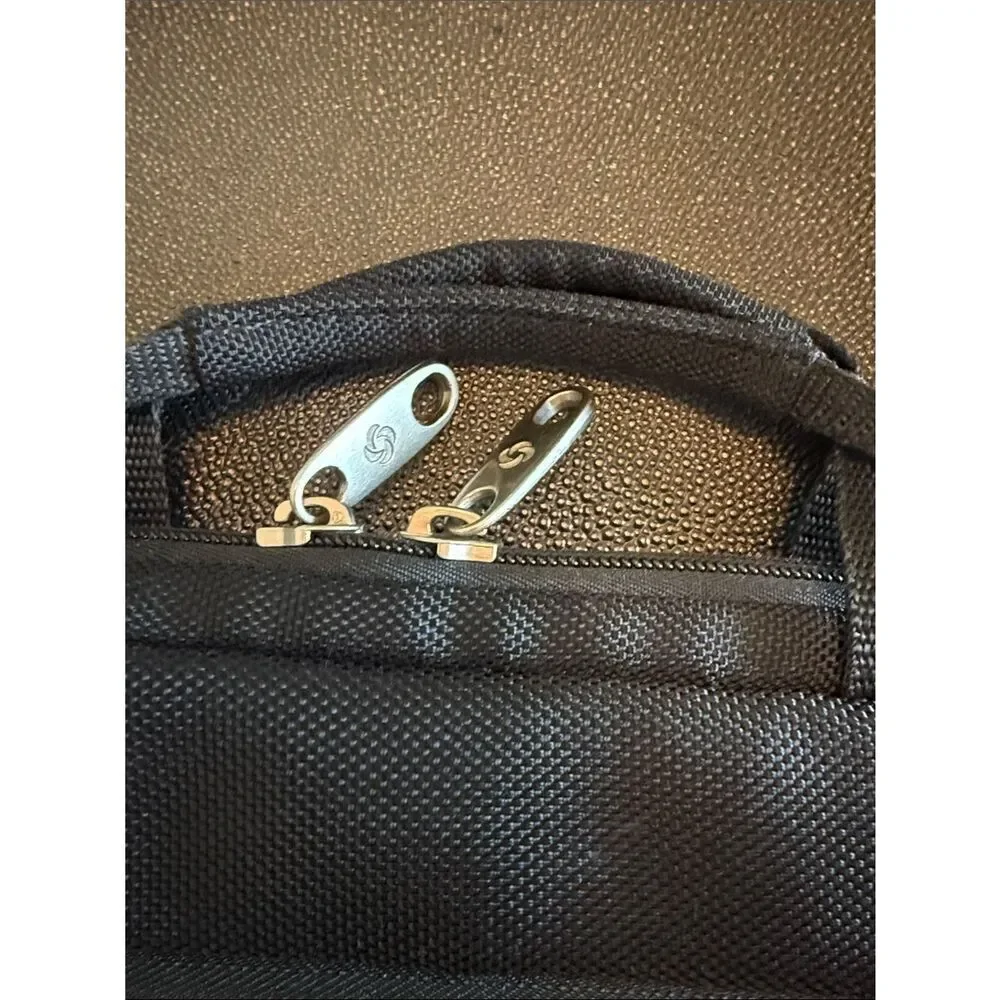 Samsonite Black Men's Messenger Crossbody Bag travel bag medium sized